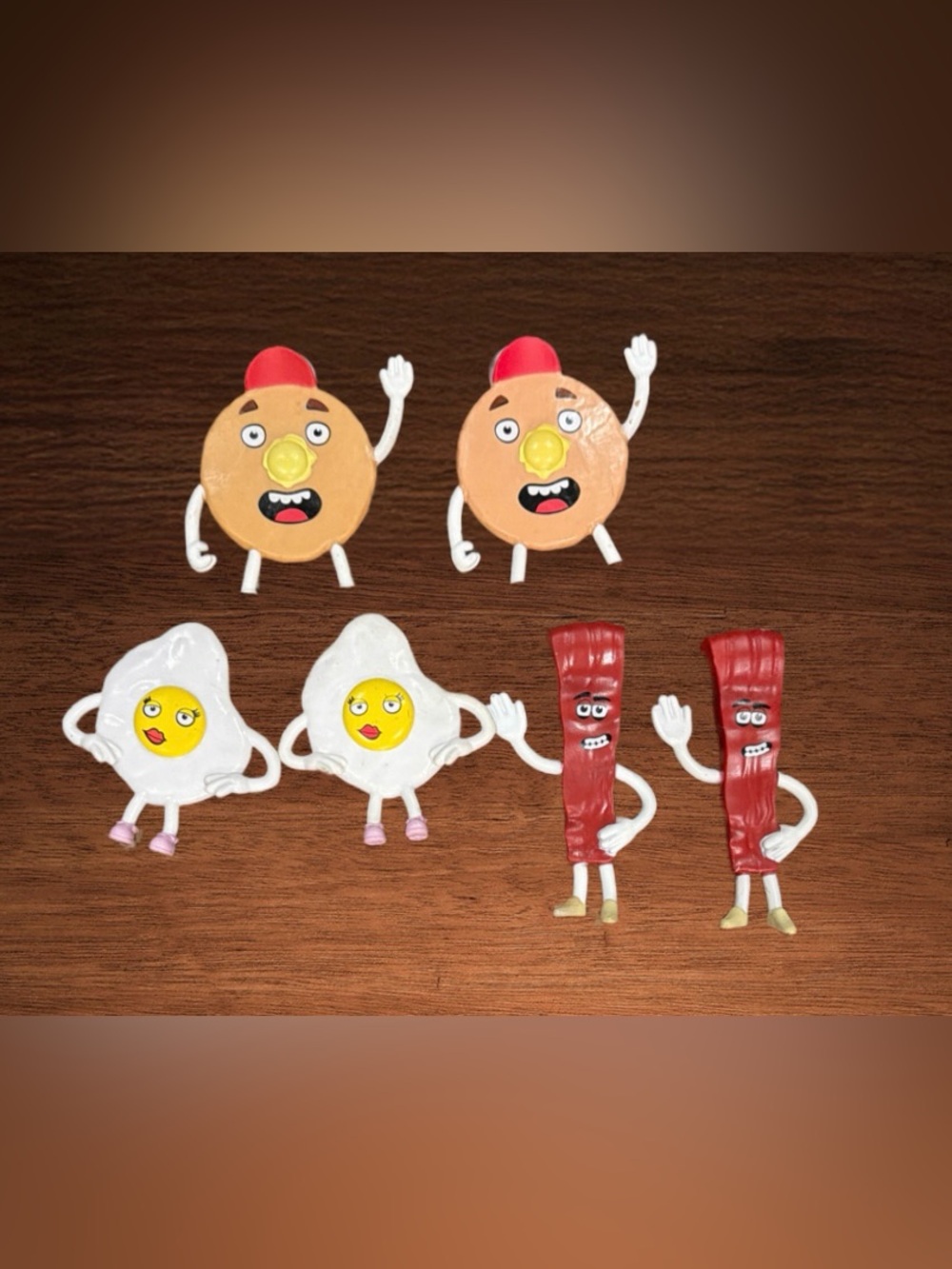 DENNYS PVC FIGURINE GRAND SLAM .BACON/EGG AND PANCAKES.PROMOTIONAL KIDS MEAL TOY